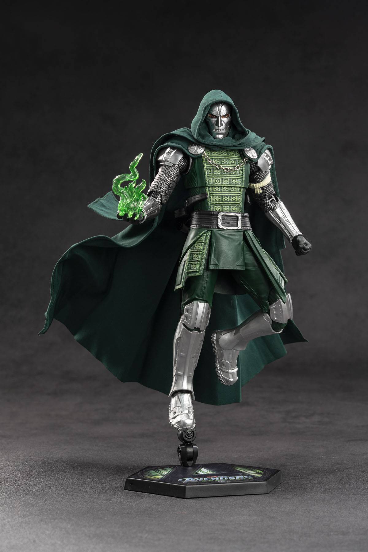 ZD Toys Infinity Action X: Avengers: Doomsday - Dr. Doom Action Figure - immagine 3